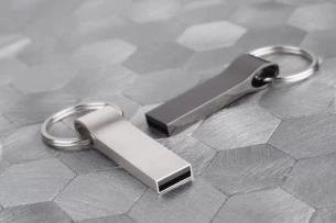 USB paměť PALERMO 16 GB - stříbrná